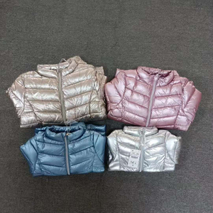  Chaqueta acolchada de alta calidad para niños, 4 colores, exceso de existencias, abrigos de invierno para niñas 