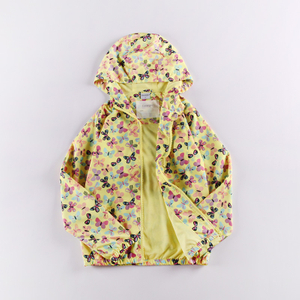 Chaqueta colorida con estampado para niñas en stock 