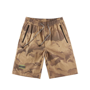 Liquidación de pantalones cortos con estampado de camuflaje para hombre